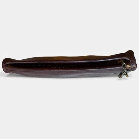 Vintage late 70’s early 80’s  oxblood COACH leather cosmetic case. - Picture 2 of 6